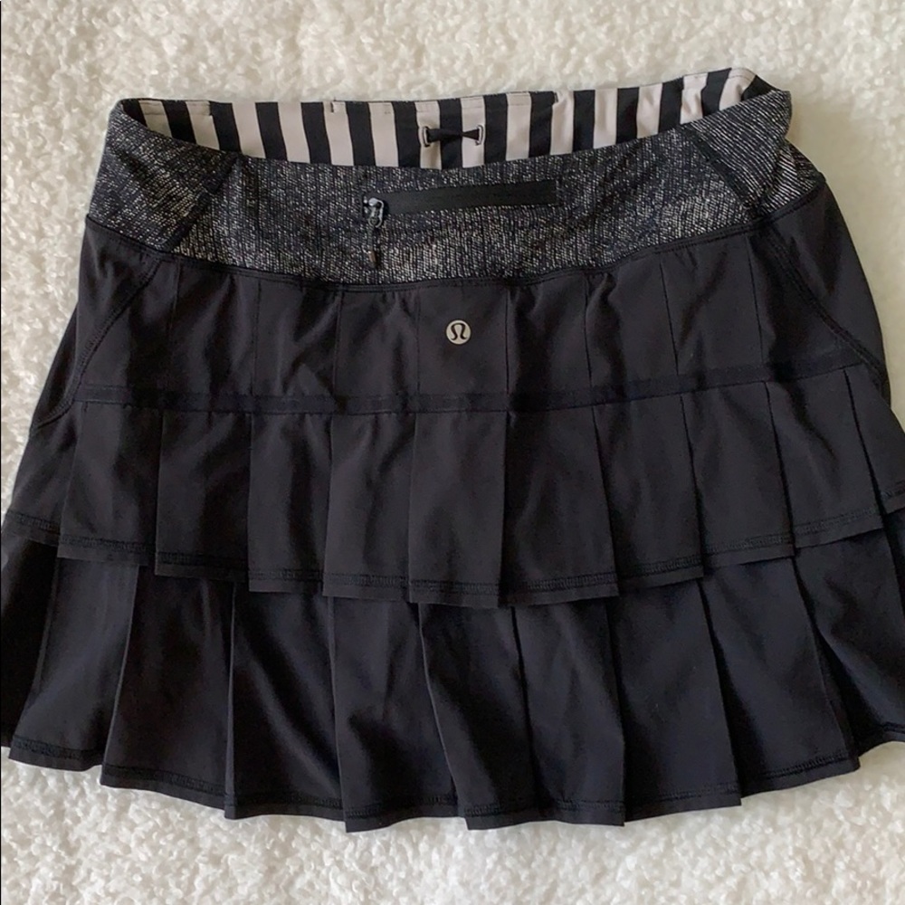 Lululemon Run Pace Setter - Black - stripe trim 8T